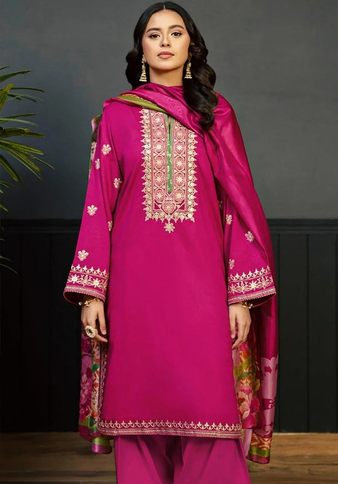 Women's Olive Green Embroidered Kurta Pajama Set -2